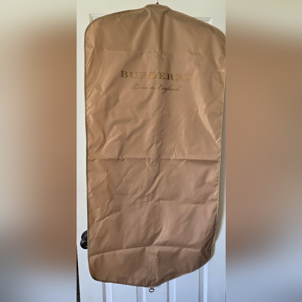 Burberry Garment Bag in Tan
